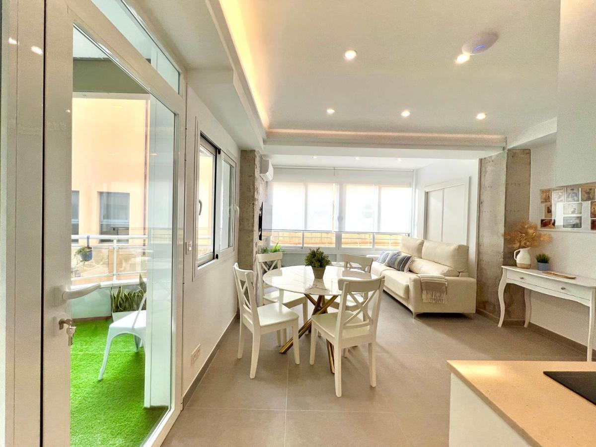 Malagueta Beach III & Terrace By Ele Apartments مالقة المظهر الخارجي الصورة