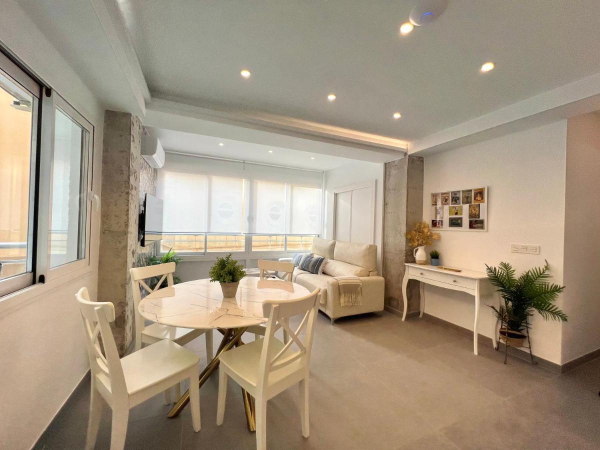 Malagueta Beach III & Terrace By Ele Apartments مالقة المظهر الخارجي الصورة